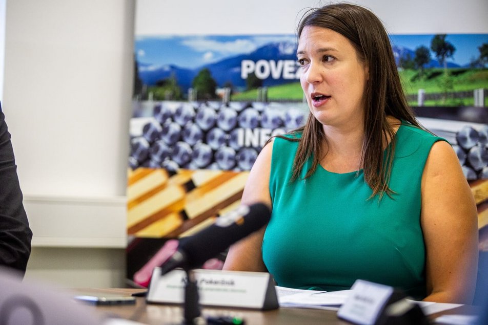 Direktorica Koroške gospodarske zbornice Katja Pokeržnik, Novinarska konferenca v Dravogradu ob Koroškem zaposlitvenem sejmu in festivalu izobraževanja, 11. septembra 2025