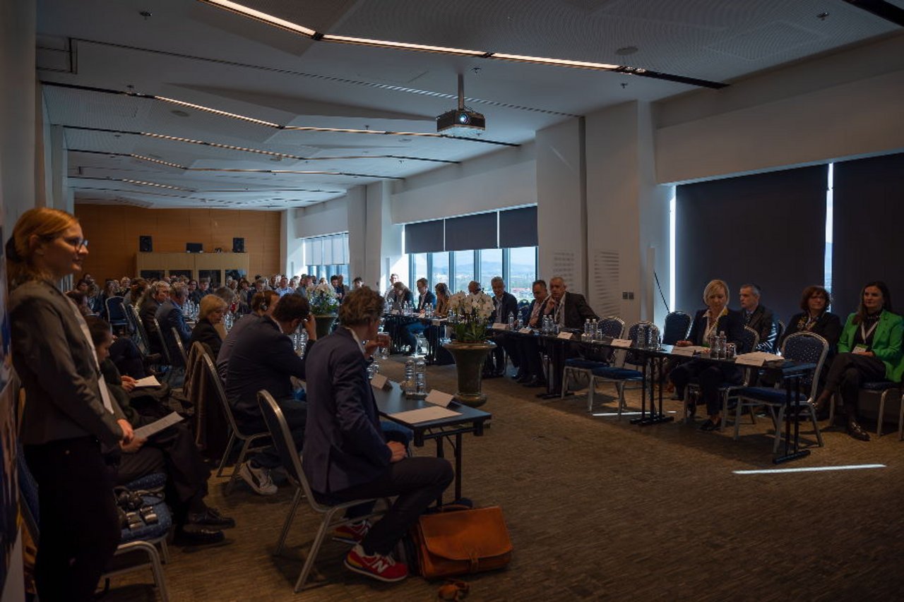Konferenca Delovne migracije Udeleženci mednarodne konference o delovnih migracijah in zaščiti delavcev, Ljubljana, 19. aprila 2023.