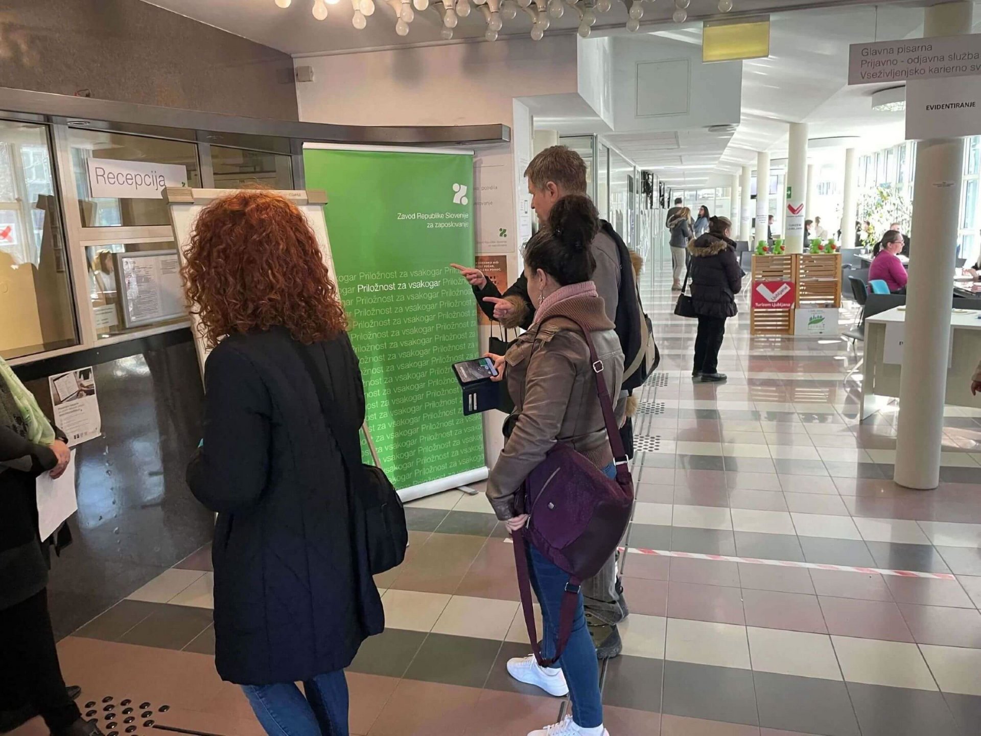 Udeleženci zaposlitvenega dogodka s področja gostinstva in turizma na Območni službi Ljubljana, Zavod RS za zaposlovanje, 6. marca 2025
