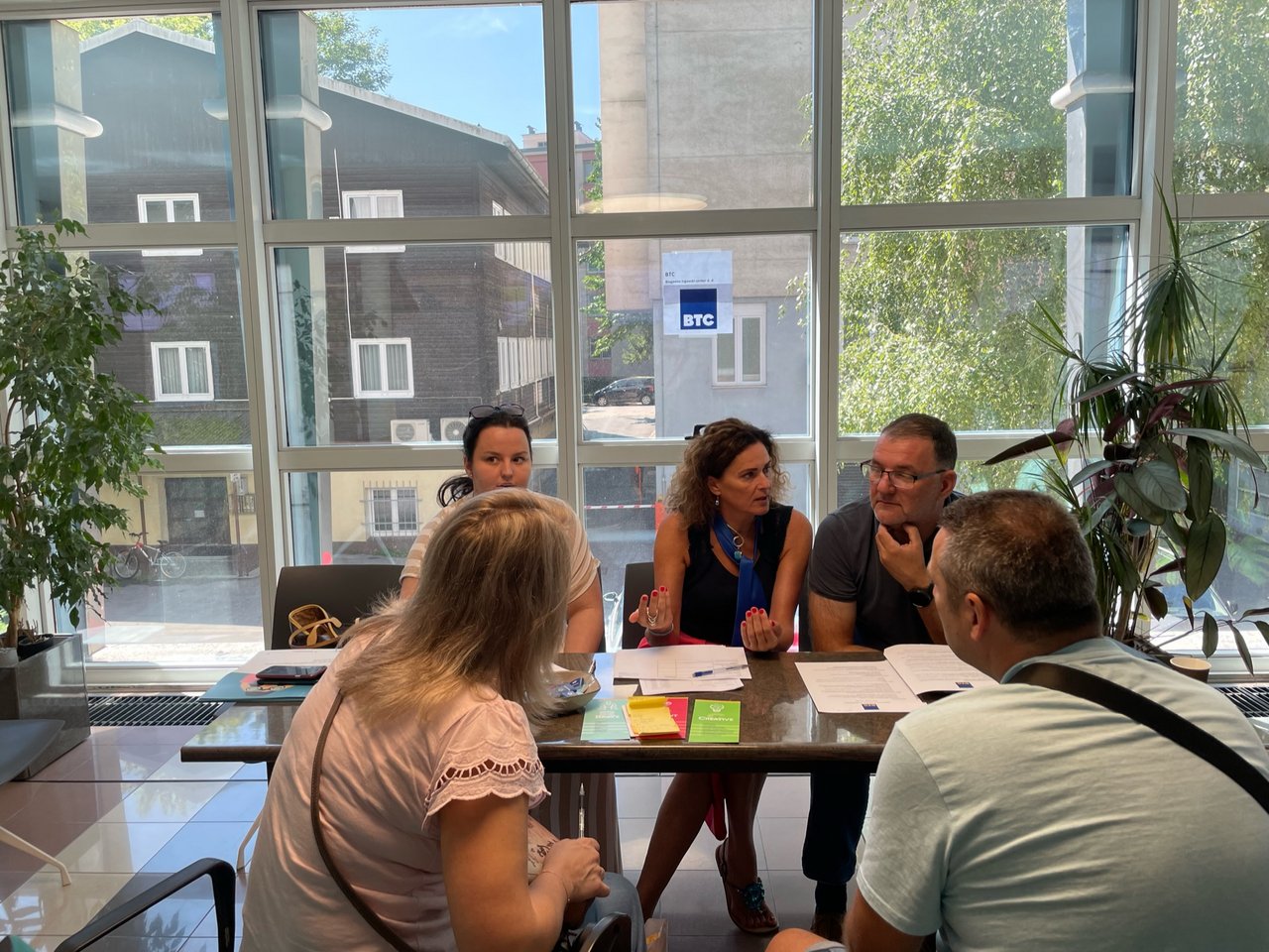 Zaposlitveni sejem ljubljanske območne službe in Urada Vlade RS za oskrbo in integracijo migrantov Zaposlitveni sejem ljubljanske območne službe in Urada Vlade RS za oskrbo in integracijo migrantov