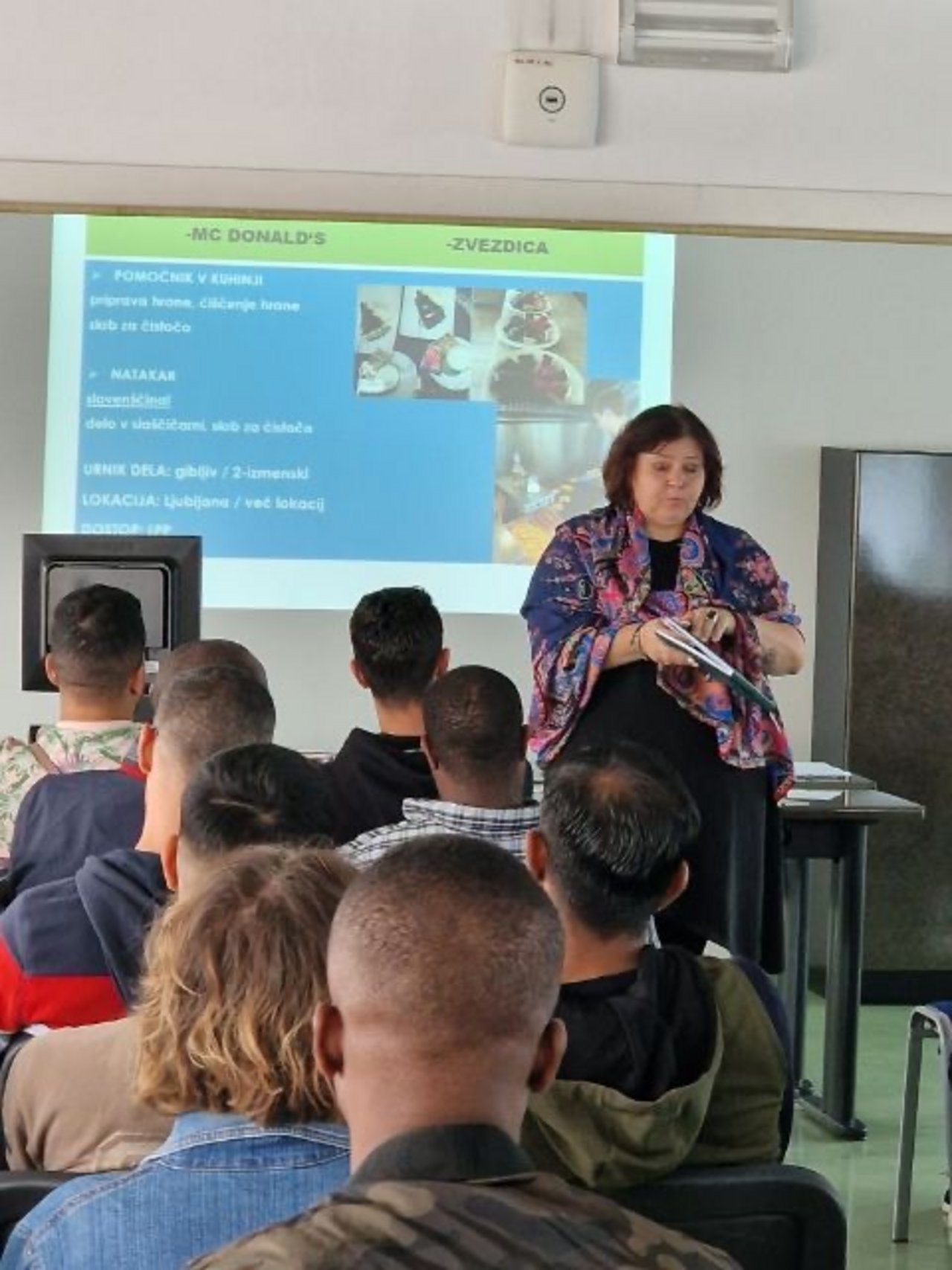 Zaposlitveni sejem ljubljanske območne službe in Urada Vlade RS za oskrbo in integracijo migrantov Zaposlitveni sejem ljubljanske območne službe in Urada Vlade RS za oskrbo in integracijo migrantov