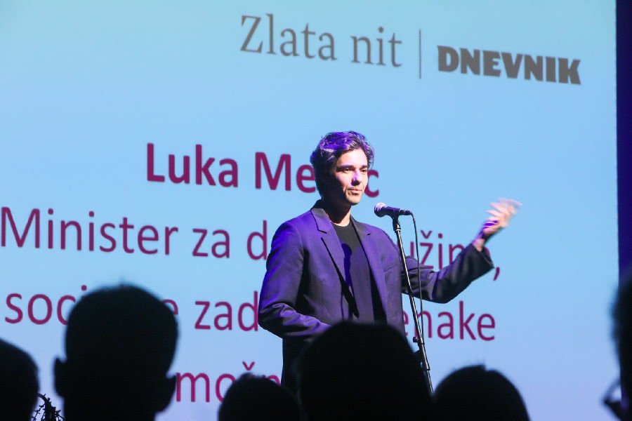 Zaključna prireditev v projektu Zlata nit 2022, 30. 3. 2023: Luka Mesec, minister za delo, družino, socialne zadeve in enake možnosti.