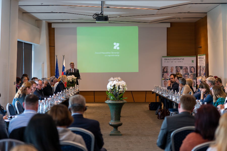 Cosmin Boiangiu, direktor Evropskega organa za delo ELA, na konferenci o delovnih migracijah in zaščiti delavcev, Ljubljana, 19. aprila 2023.