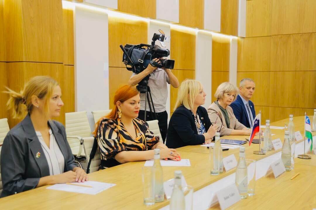Obisk delegacije slovenskega zavoda za zaposlovanje v Uzbekistanu septembra 2025