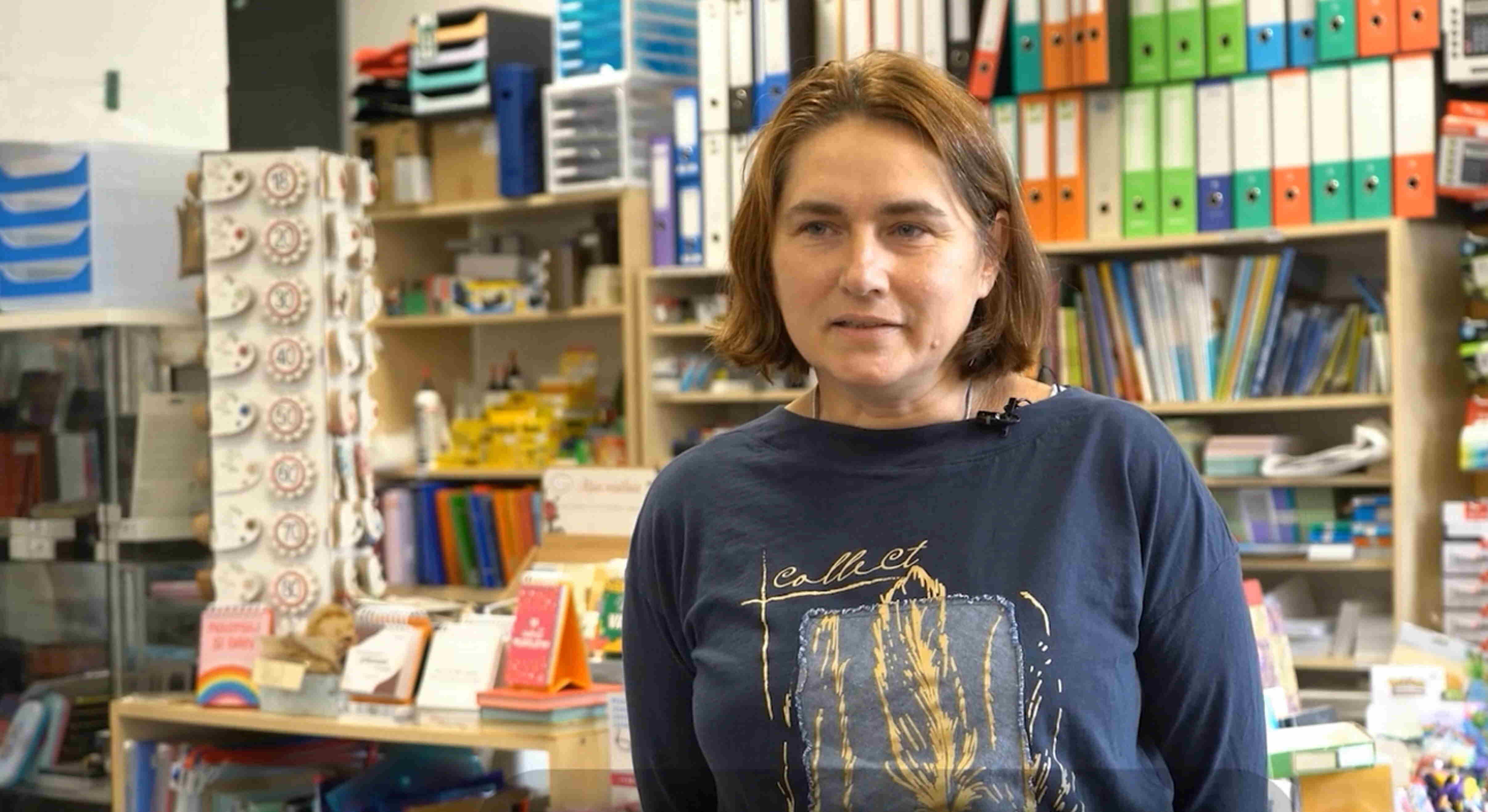 Mojca Mihevc iz podjetja Narcisa pripoveduje o dobri praksi programa usposabljanja brezposelnih na delovnem mestu, v katerem je sodelovala s pomočjo zavoda za zaposlovanje.